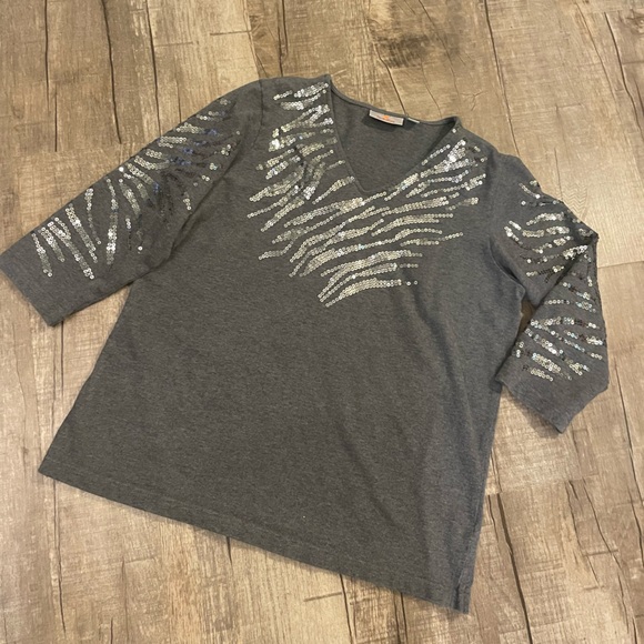 7pc 5lb box of size Large mixed clothing - Picture 7 of 8